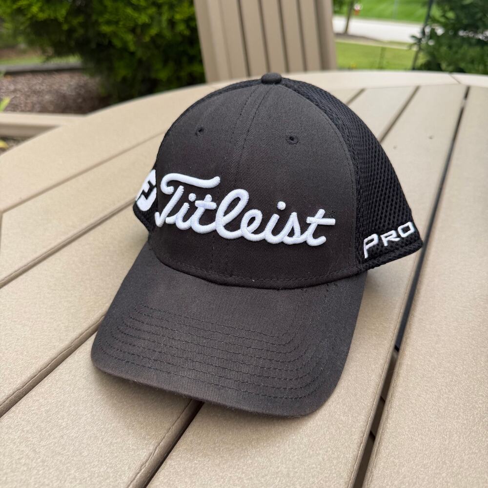 Titleist Pro V1 FootJoy Black Mesh Fitted Golf Hat Cap Men’s M/L